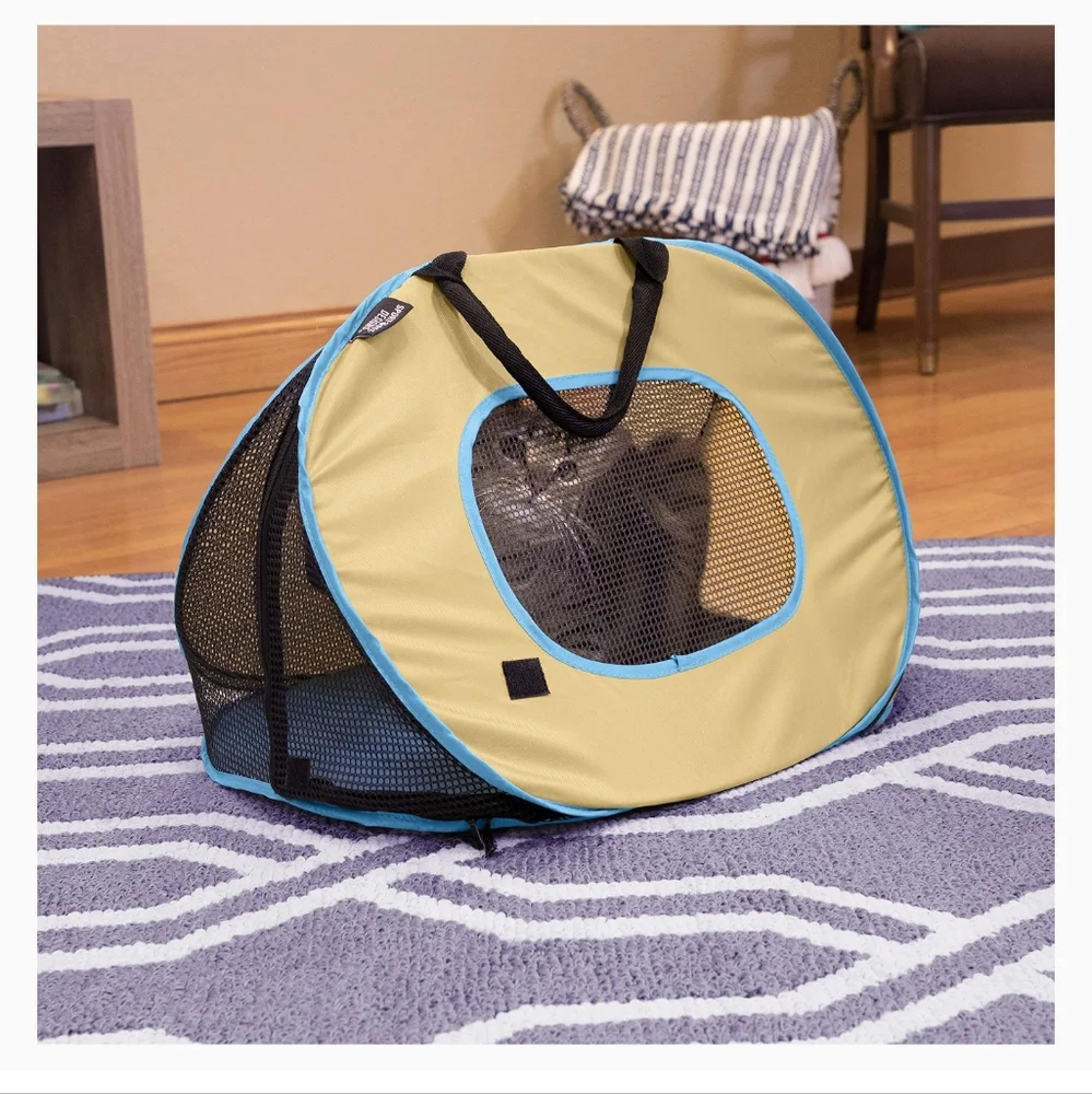 Pop-open Pet carrier